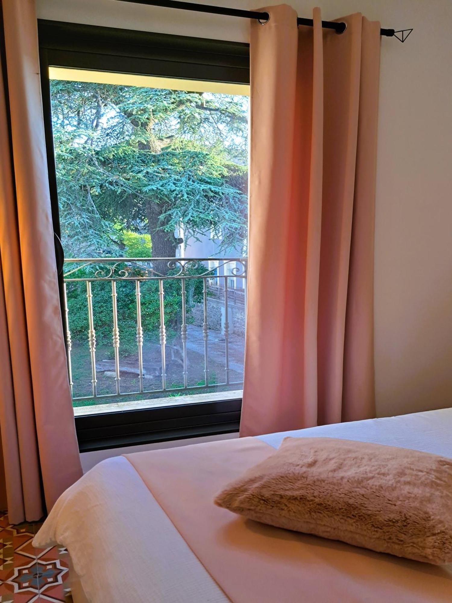 Les Gites De Monte Blanco Les Chambre D'Hotes Montblanc 외부 사진